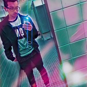 Meet your Posher, Tomas